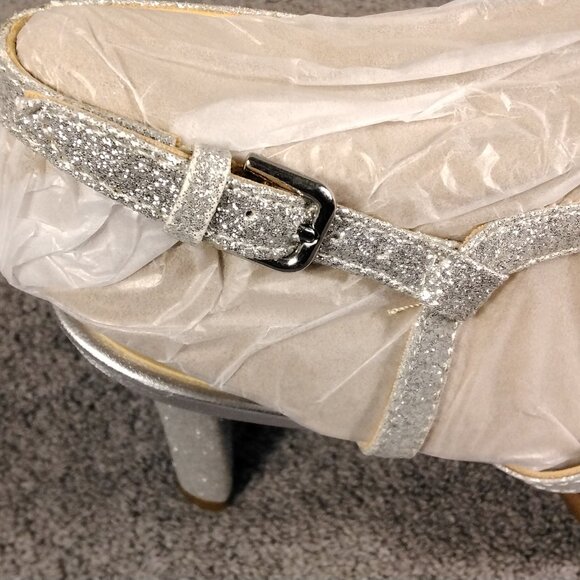 Naturalizer Baylor Shoes Silver Glitter Heels Size 8M Strappy Ankle Buckle Dress - Picture 2 of 13